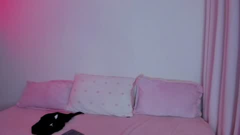 Snapshot of daniela_days chatting on 07.25.26 Dani online show from 07.25.26