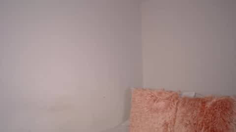 Snapshot of daniela_valencia chatting on 12.19.24 Lucia online show from 12.19.24