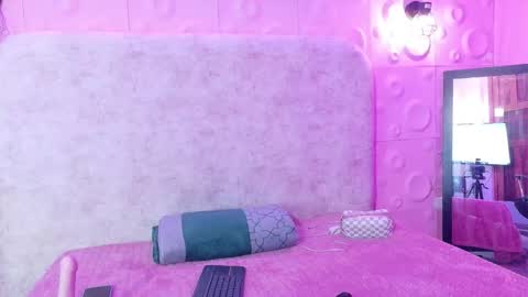 Daniela online show from 10.13.25