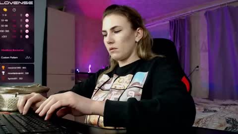 Daniela Cooper online show from 01.26.25