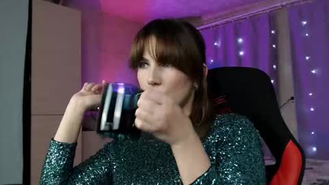 Daniela Cooper online show from 10.12.25