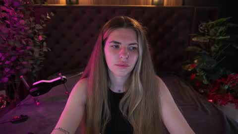 Snapshot of danielareign chatting on 04.02.26 danielareign online show from 04.02.26