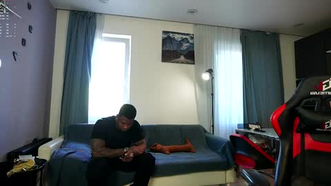 Snapshot of danielkraig_for_u chatting on 04.08.26 Daniel Kraig online show from 04.08.26