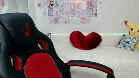 Snapshot of daniella_martin chatting on 07.19.26 Daniella Martin online show from 07.19.26
