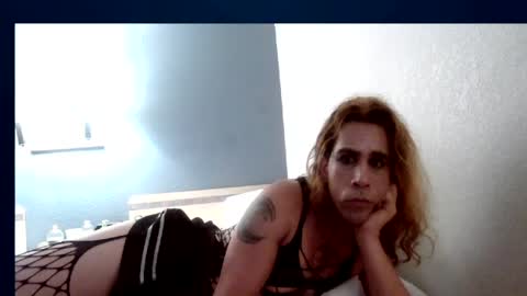 Snapshot of danielleravynn chatting on 05.24.26 Danielle Raven online show from 05.24.26