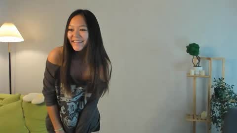 Snapshot of danielleschurg chatting on 02.27.26 Jessica online show from 02.27.26