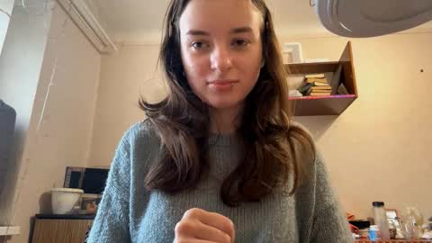 Mia online show from 10.27.25