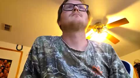 Daniel    y. online show from 02.10.26