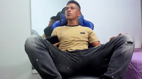 JUAN online show from 10.28.25