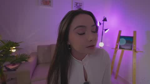 Snapshot of danii_xoxo chatting on 09.13.25 online show from 09.13.25