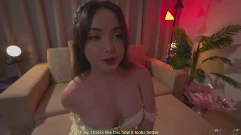 Snapshot of danii_xoxo chatting on 10.24.25 online show from 10.24.25