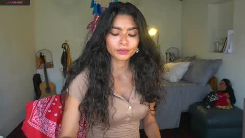 danalle .. online show from 09.30.25