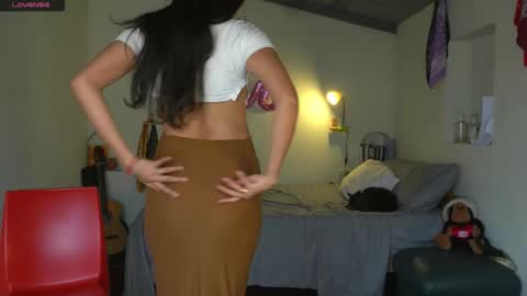 danalle .. online show from 10.22.25