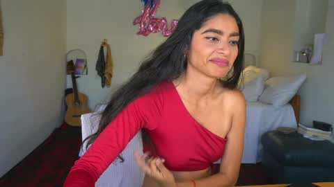 Snapshot of daniisla chatting on 05.15.26 danalle .. online show from 05.15.26