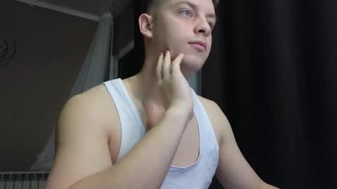 Snapshot of danila_trezzini chatting on 02.12.26 danila online show from 02.12.26