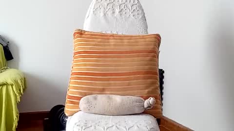 daniroca8 online show from 10.27.25