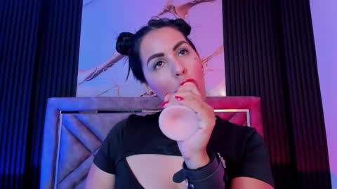 Snapshot of daniwhatson chatting on 10.07.25 Dani whatson online show from 10.07.25