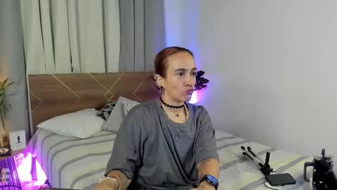 Dannacastle online show from 12.21.25