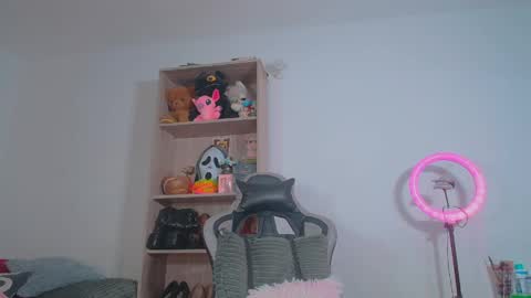 Snapshot of danna_bella2 chatting on 05.16.26 danna isabella online show from 05.16.26