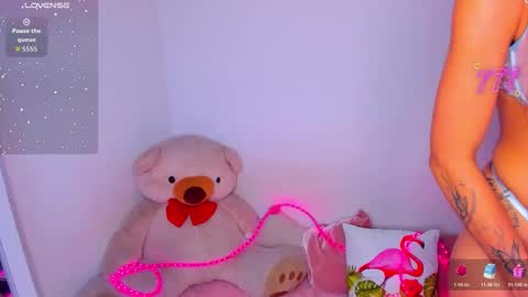 Snapshot of danna_rhodesx chatting on 04.25.26 Danna Rhodes online show from 04.25.26