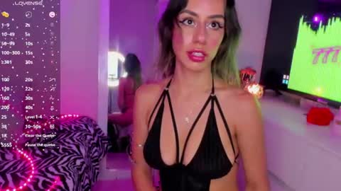 Snapshot of danna_rhodesx chatting on 07.23.26 Danna Rhodes online show from 07.23.26