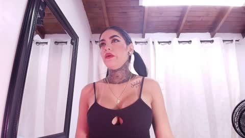 Danna Berlin  online show from 01.24.25