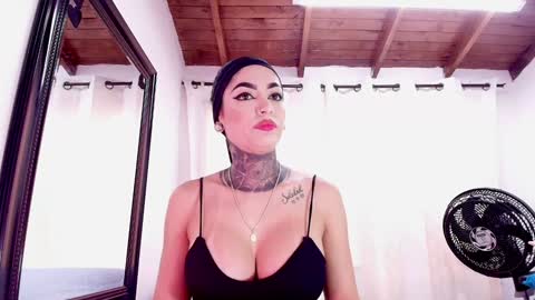 Danna Berlin  online show from 02.06.25