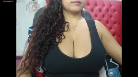 Snapshot of dannacoleman_ chatting on 07.17.26 danna online show from 07.17.26