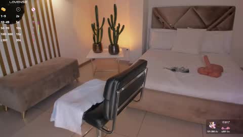 Danna Cruz  online show from 03.06.25