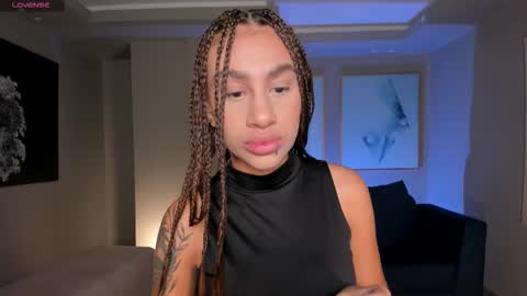 Danna Cruz  online show from 10.12.25