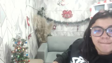 Snapshot of dannagarza chatting on 12.26.24 Danna Garza online show from 12.26.24