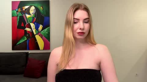 dannamissss online show from 12.16.24