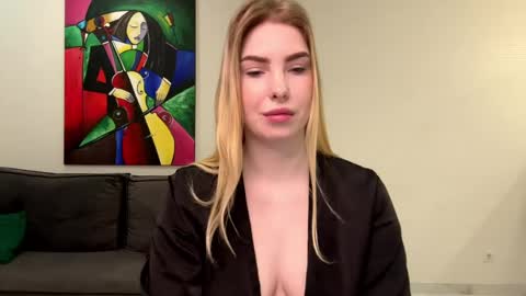 dannamissss online show from 12.23.24