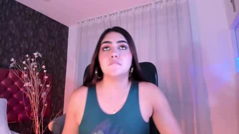 Snapshot of dannastaar chatting on 10.18.25 Danna online show from 10.18.25