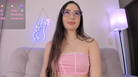 Snapshot of dannate1 chatting on 12.20.24 danna  online show from 12.20.24