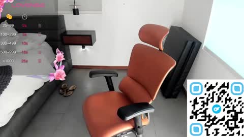 DANNI DANIELS online show from 12.04.24