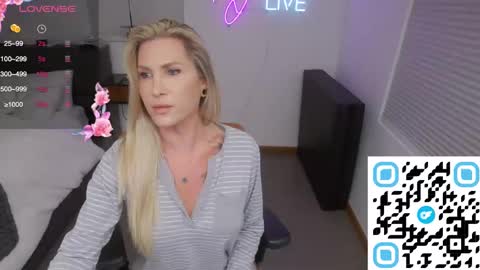 DANNI DANIELS online show from 01.18.25