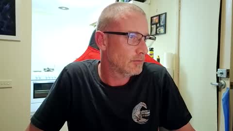 Snapshot of dannozdirekt chatting on 11.05.25 dannozdirekt online show from 11.05.25