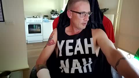 Snapshot of dannozdirekt chatting on 11.30.25 dannozdirekt online show from 11.30.25