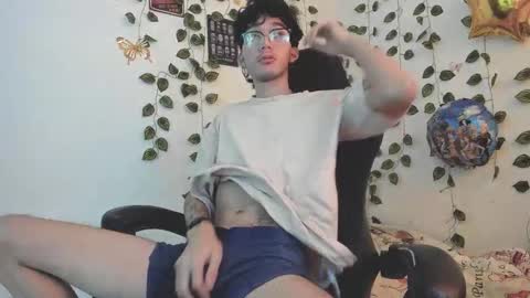 Snapshot of danny_phantom_09 chatting on 09.08.25 danny_phantom_09 online show from 09.08.25