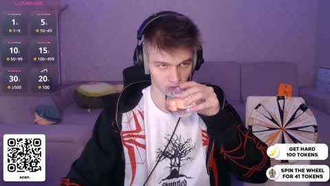 Snapshot of dantebigboi chatting on 12.28.24 Daniel online show from 12.28.24