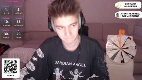 Snapshot of dantebigboi chatting on 01.04.25 Daniel online show from 01.04.25