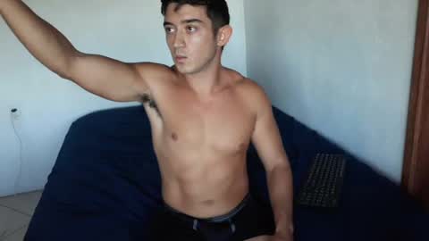 Snapshot of dantecruzlive chatting on 06.21.26 Dante Cruz online show from 06.21.26