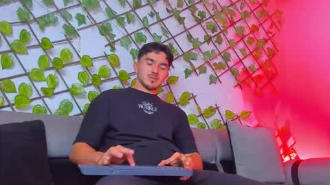 Snapshot of danteeblake chatting on 02.14.26 Dante online show from 02.14.26