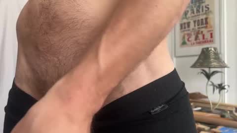 Snapshot of danteslife chatting on 10.19.25 Dante online show from 10.19.25