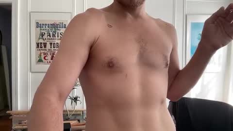 Snapshot of danteslife chatting on 10.21.25 Dante online show from 10.21.25