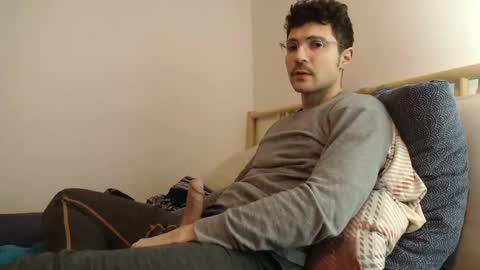 Snapshot of dantheman233 chatting on 01.02.25 Daniel online show from 01.02.25