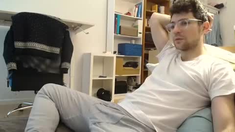 Snapshot of dantheman233 chatting on 02.12.25 Daniel online show from 02.12.25