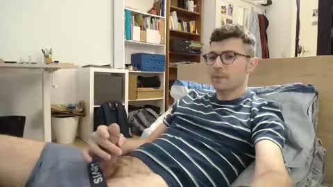 Snapshot of dantheman233 chatting on 09.08.25 Daniel online show from 09.08.25