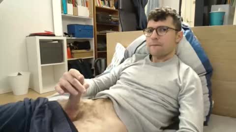 Snapshot of dantheman233 chatting on 10.01.25 Daniel online show from 10.01.25